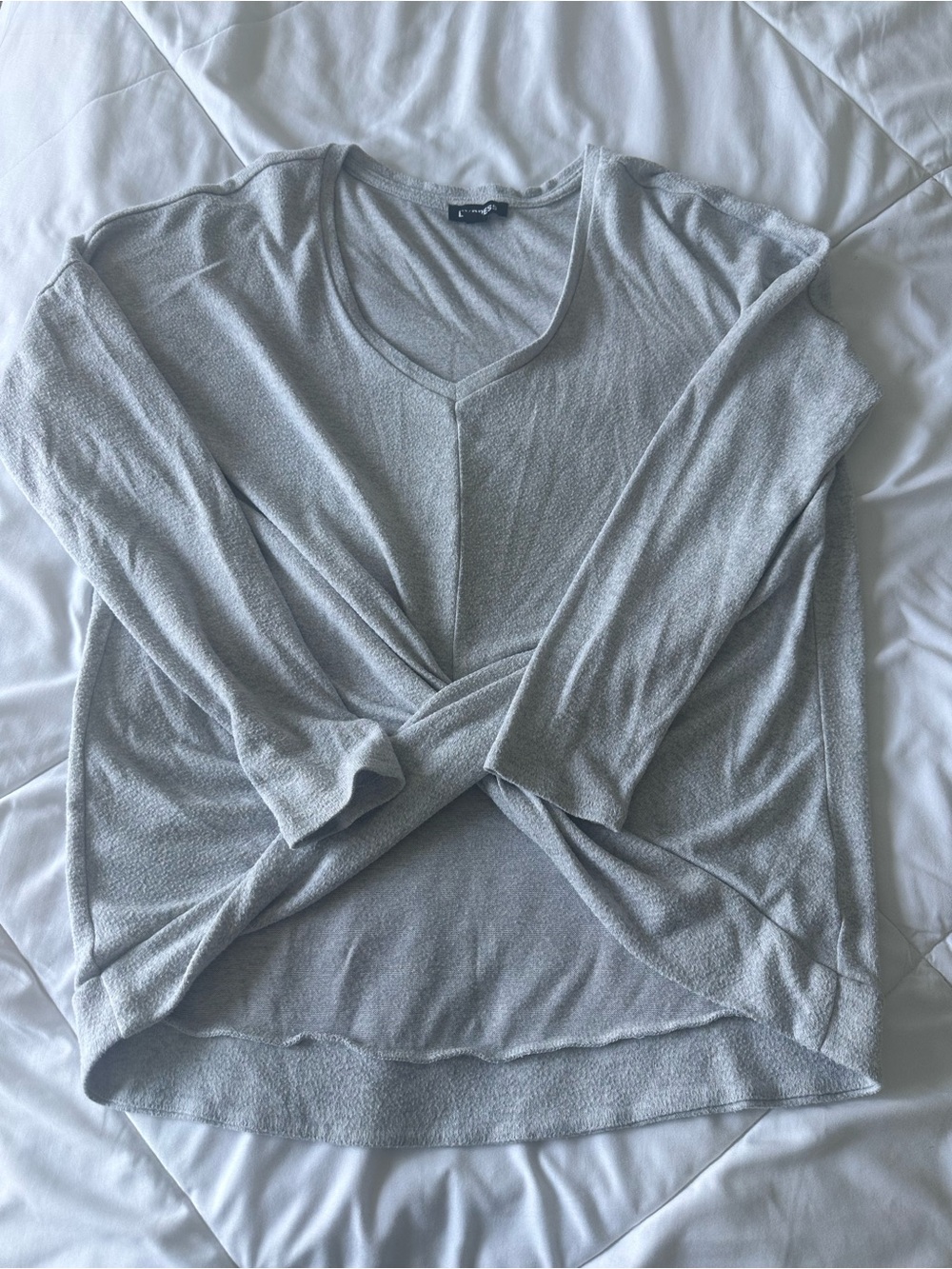 Express Gray V-Neck Long Sleeve High-Low Top – Size Small